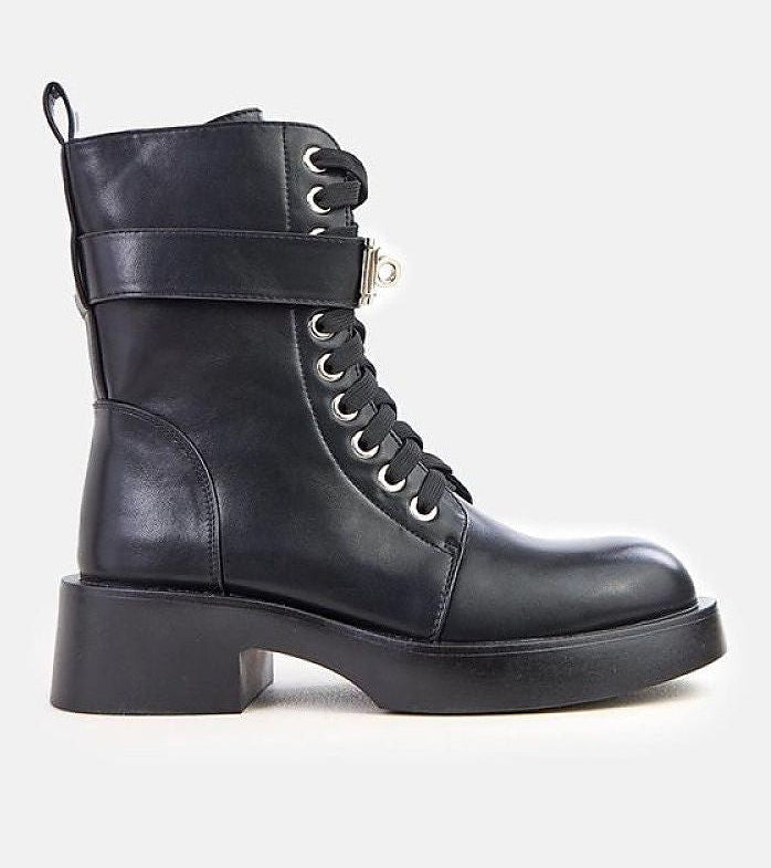  Trapper shoes model 218818 Solea 