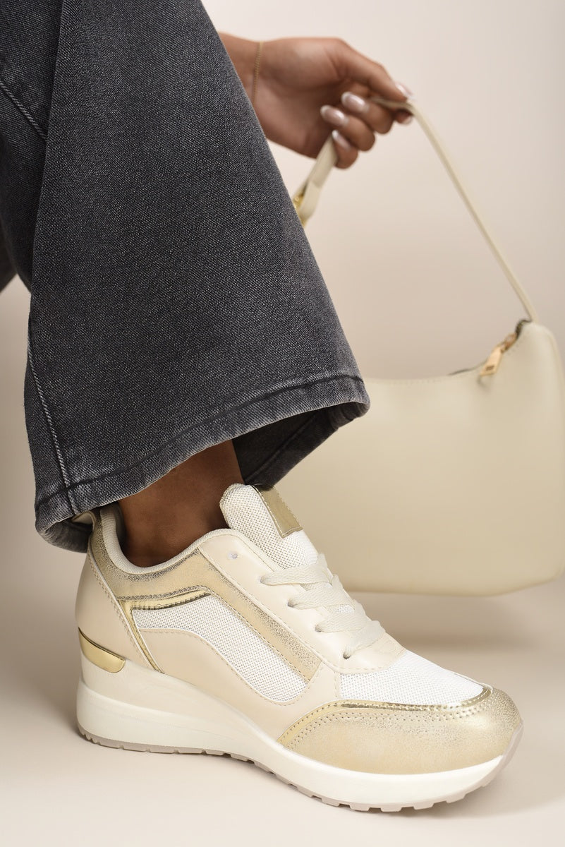 Baskets compensées à empiècements latéraux en maille zippée, disponibles en 3 couleurs